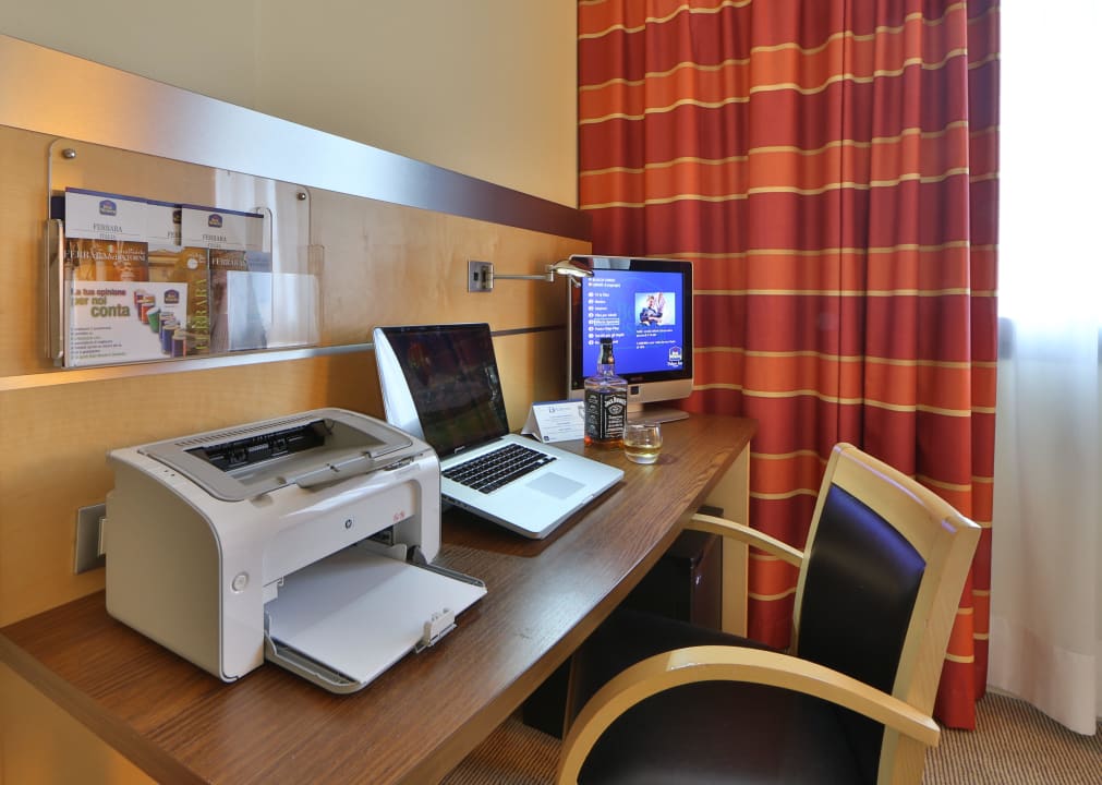 Internet Point Best Western Hotel Palace Inn