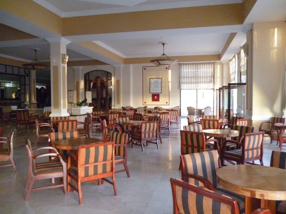 Barbereich in der Lobby Iberostar Origin Laguna Azul