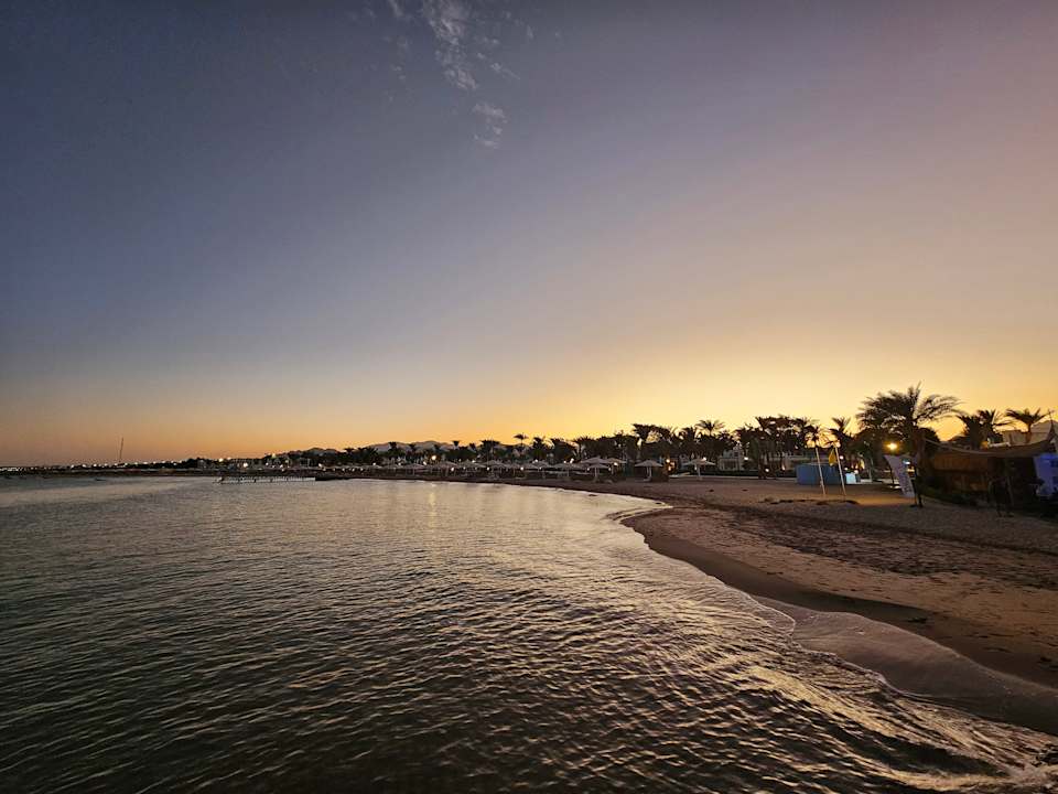 Strand Menaville Safaga