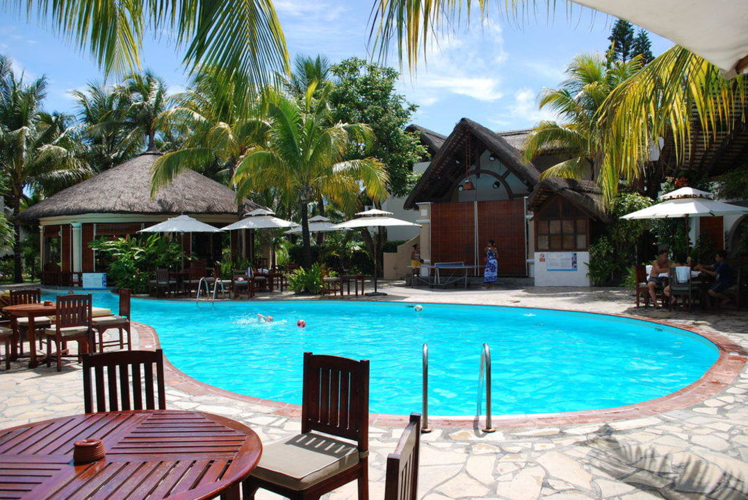 Pool mit Poolbar Veranda Palmar Beach Hotel