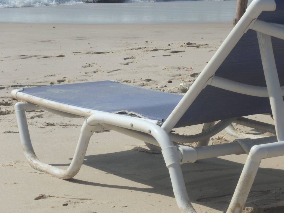 60 % der Liegen defekt Royal Tulip Taj Sultan