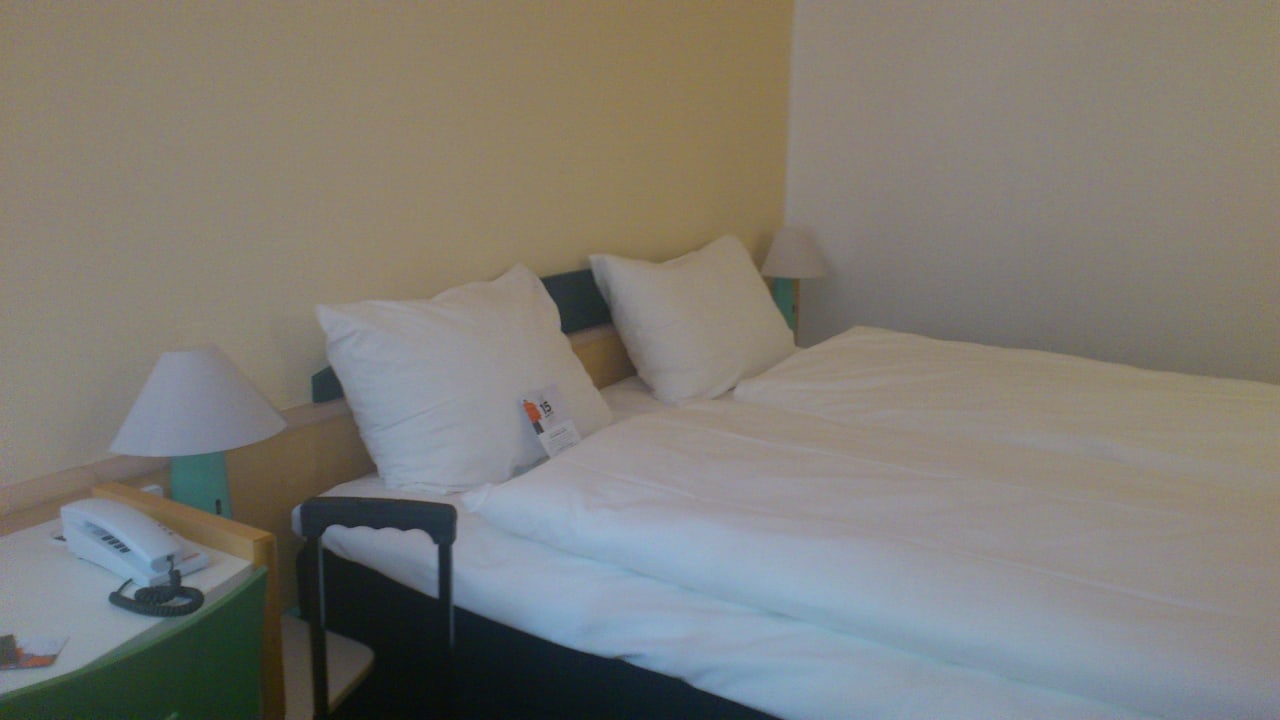 Gemütliches Doppelbett ibis Hotel München City