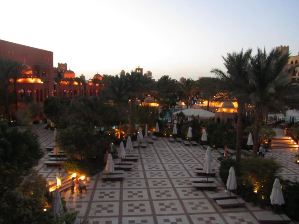 Ausblick von unserem Balkon abends Makadi Palace