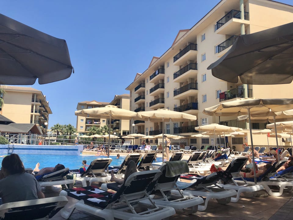 Pool Aparthotel Can Picafort Palace