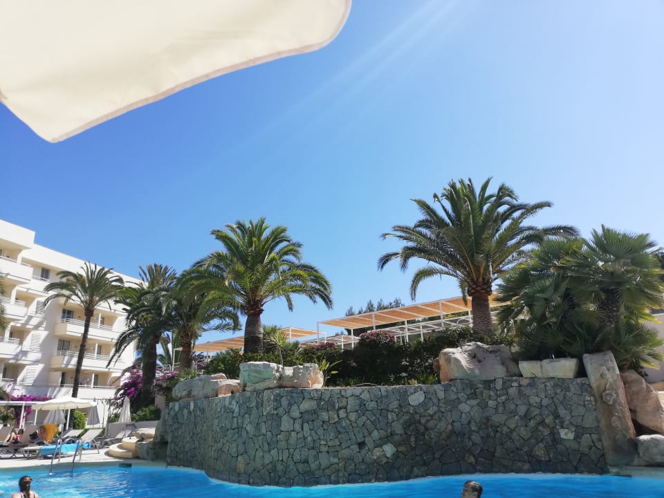 Pool Hotel Rosella by Intelier