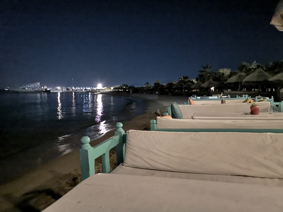 Strand Lotus Bay Beach Resort