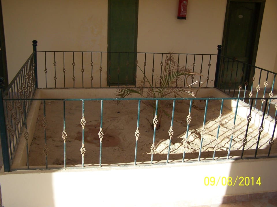 Przed wejściem do pokoju Siva Golden Bay Makadi