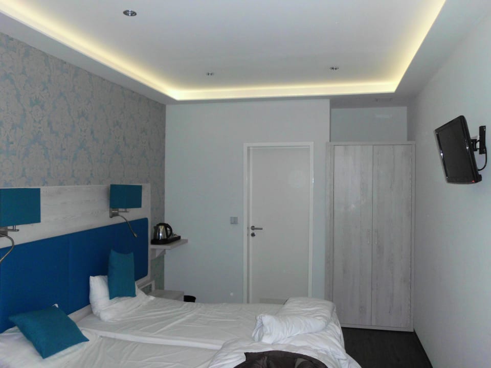 TV  Hotel Budapester Hof