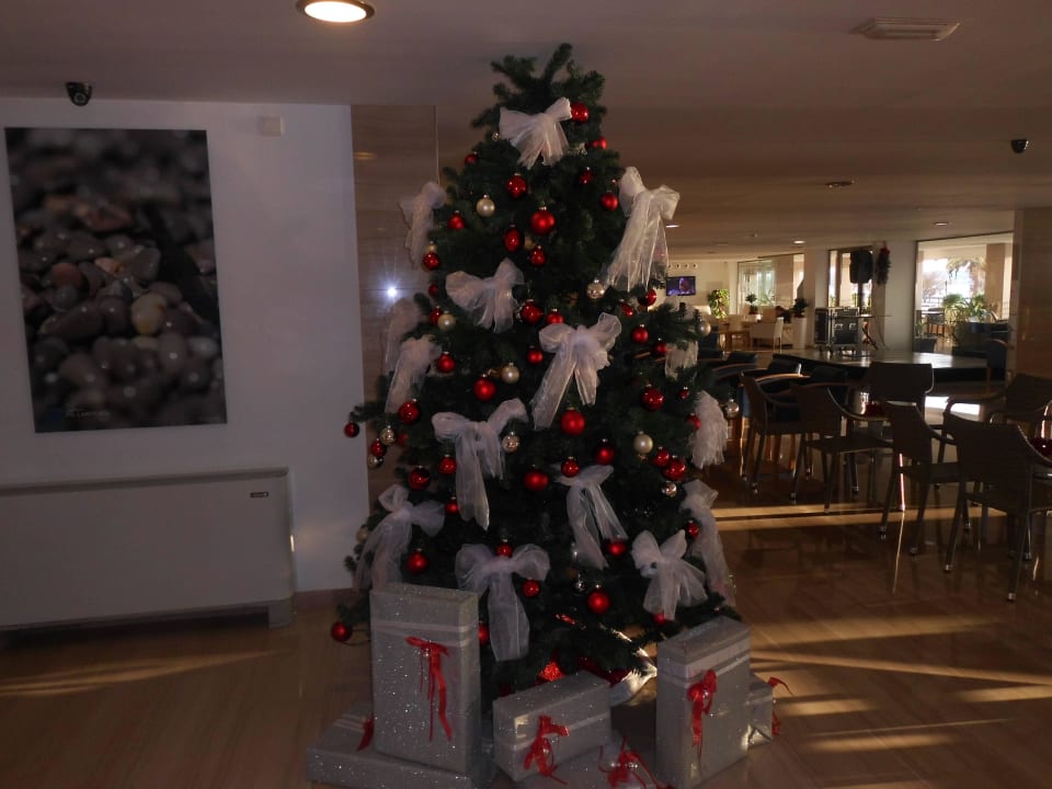 Weihnachtlich dekoriert allsun Hotel Pil-lari Playa