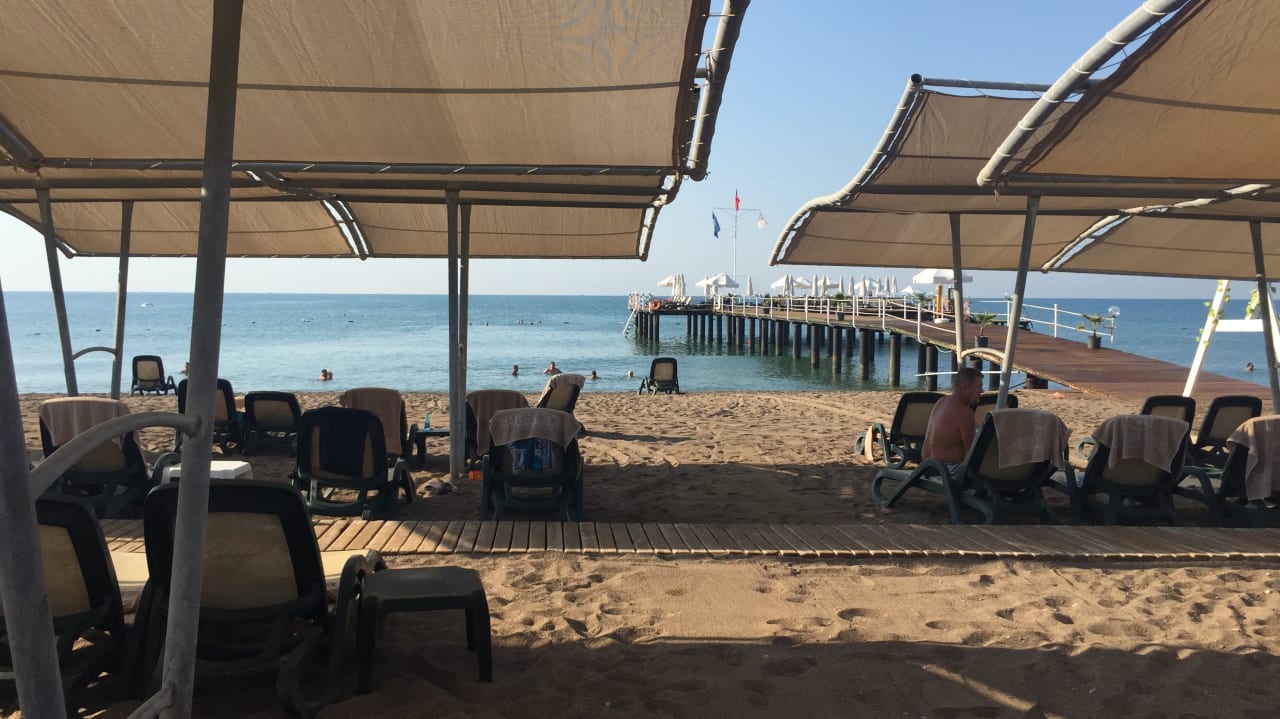 Strand Sherwood Exclusive Lara