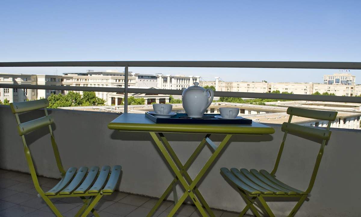 La terrasse à l'Est pour des petits déjeuners Apartment Homestay Le Maestro