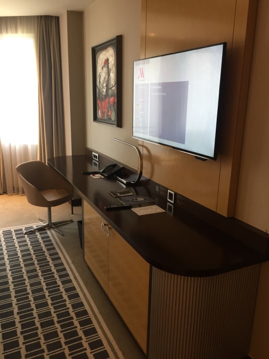 Zimmer Skopje Marriott Hotel