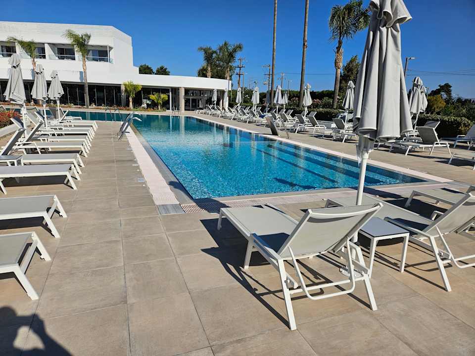 Pool Blue Lagoon Ocean