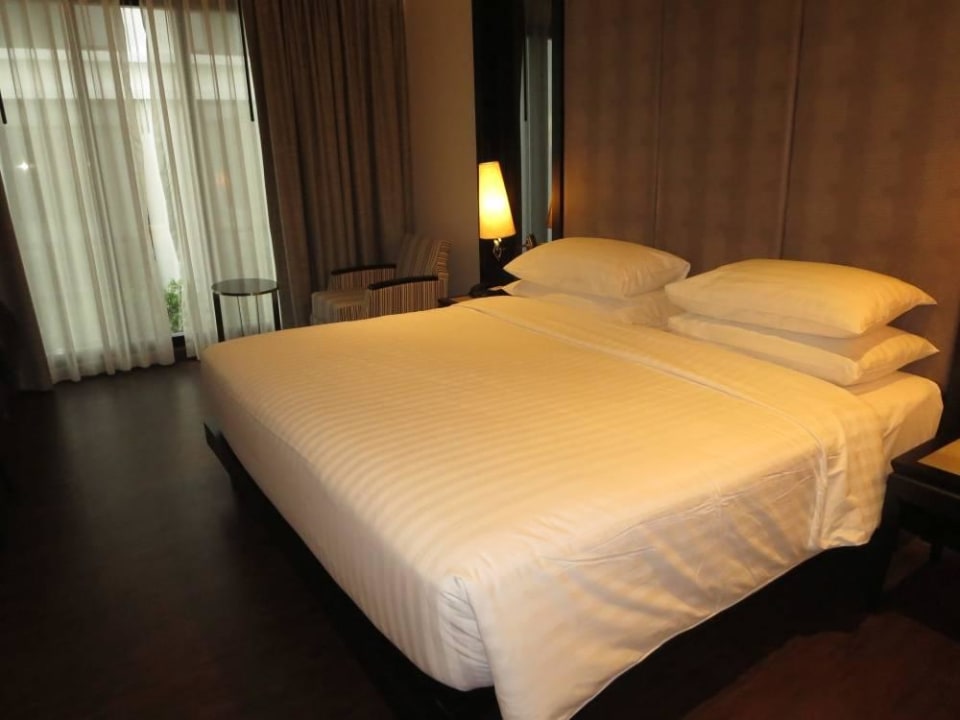 Schönes großes Zimmer Mövenpick Hotel Sukhumvit 15 Bangkok