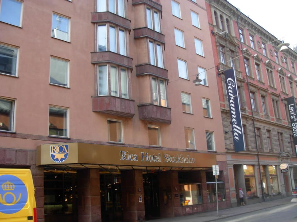 Hoteleingang Scandic Klara