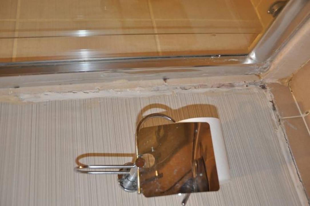 Silikonfugen und Schimmel im Bad  Seher Sun Palace Resort & Spa