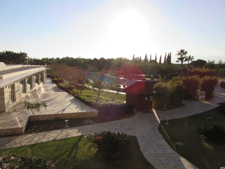 Blick Cafeterrasse Lara Barut Collection
