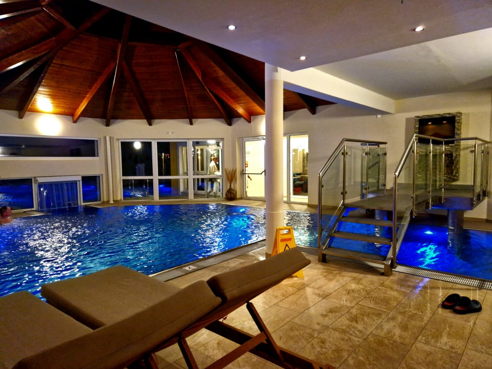 Pool Schlössl Hotel Kindl