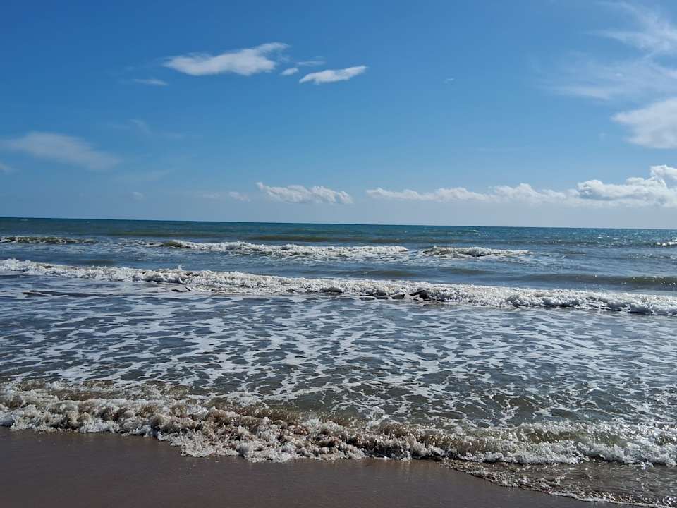 Strand Hotel Terrace Beach Resort