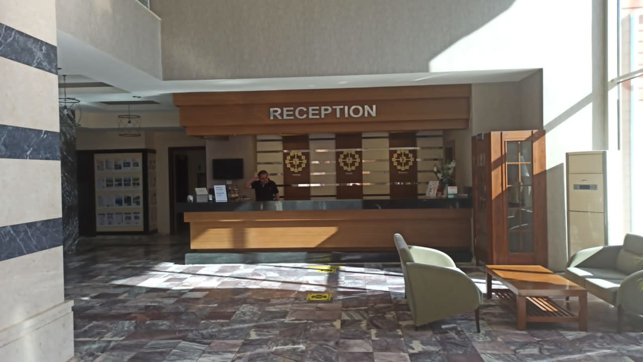 Lobby Hotel Sirma