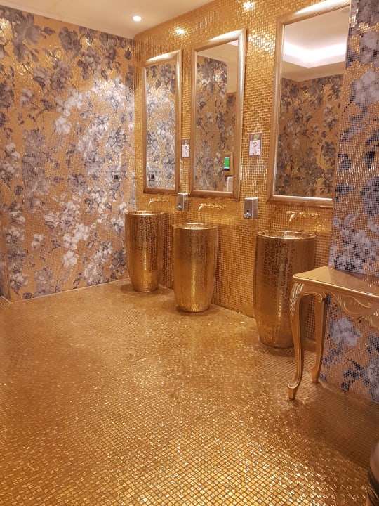 Sonstiges Azura Deluxe Resort & Spa Hotel