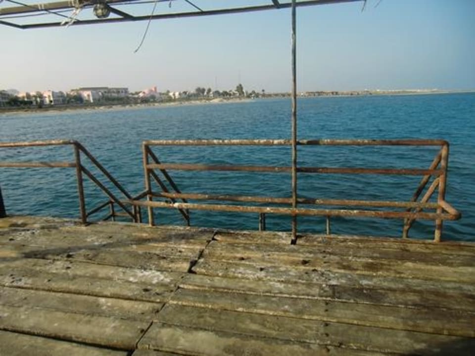 Maroder Steg Shams Alam Beach Resort