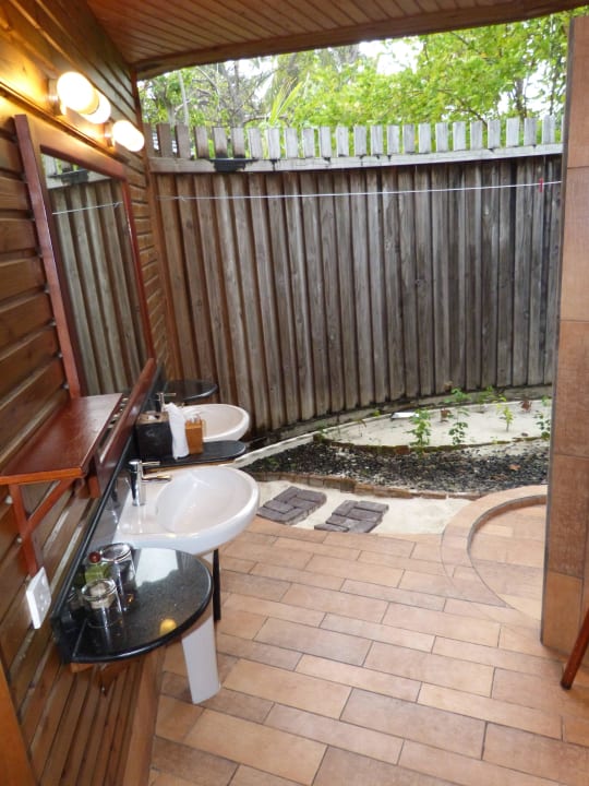 Tolles offenes Badezimmer Kuredu Island Resort & Spa