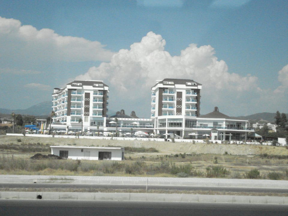 Ansicht von der Straße Cenger Beach Resort & Spa