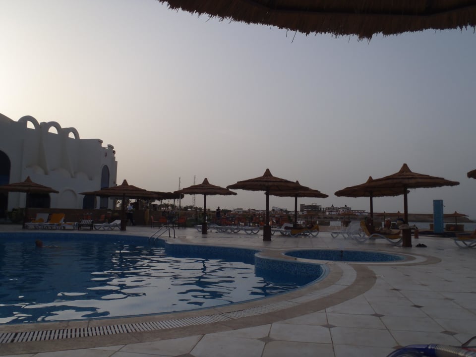 Nachmittags Coral Sun Beach