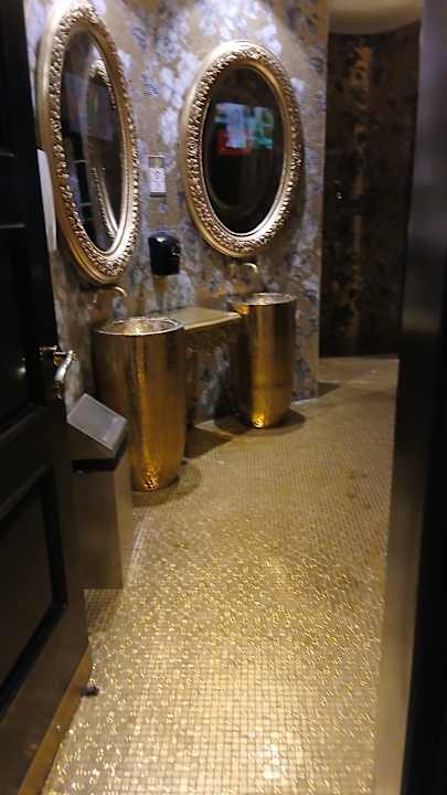 Sonstiges Azura Deluxe Resort & Spa Hotel