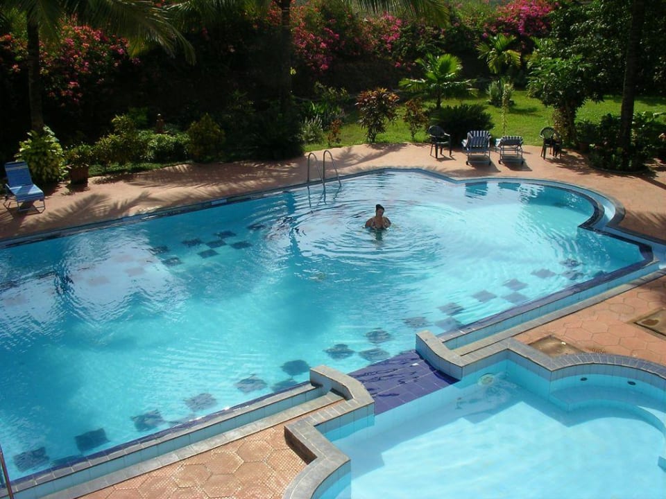 &amp;quot;Schwimmingpool&amp;quot; Hotel Longuinhos Beach Resort (Salcette / Varca Beach ...