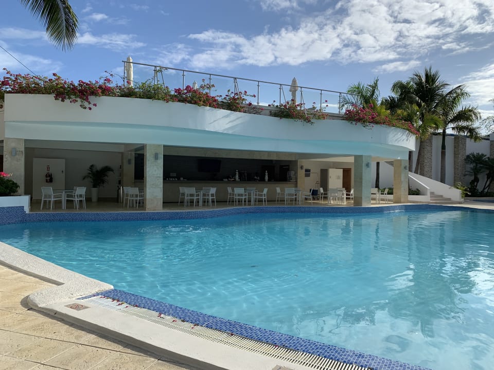 Pool Viva Heavens by Wyndham - All Inclusive Resort