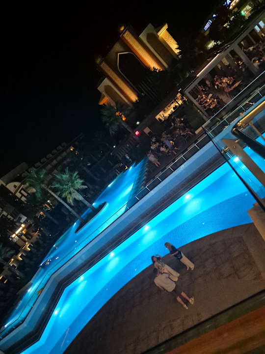 Pool Side Sunport Hotel & Spa