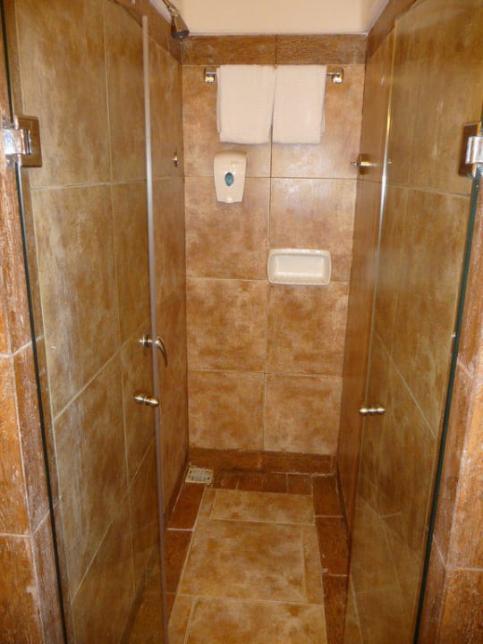 Dusche unseres Zimmers Pickalbatros Citadel Resort