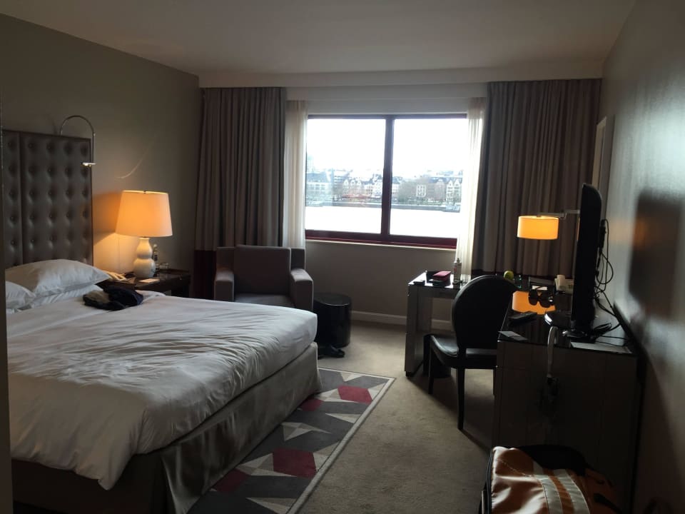 Zimmer Rheinblick Nr: 324 Hyatt Regency Köln