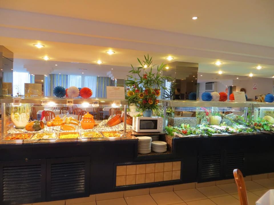 The buffet wear french colors!  Tacande Portals