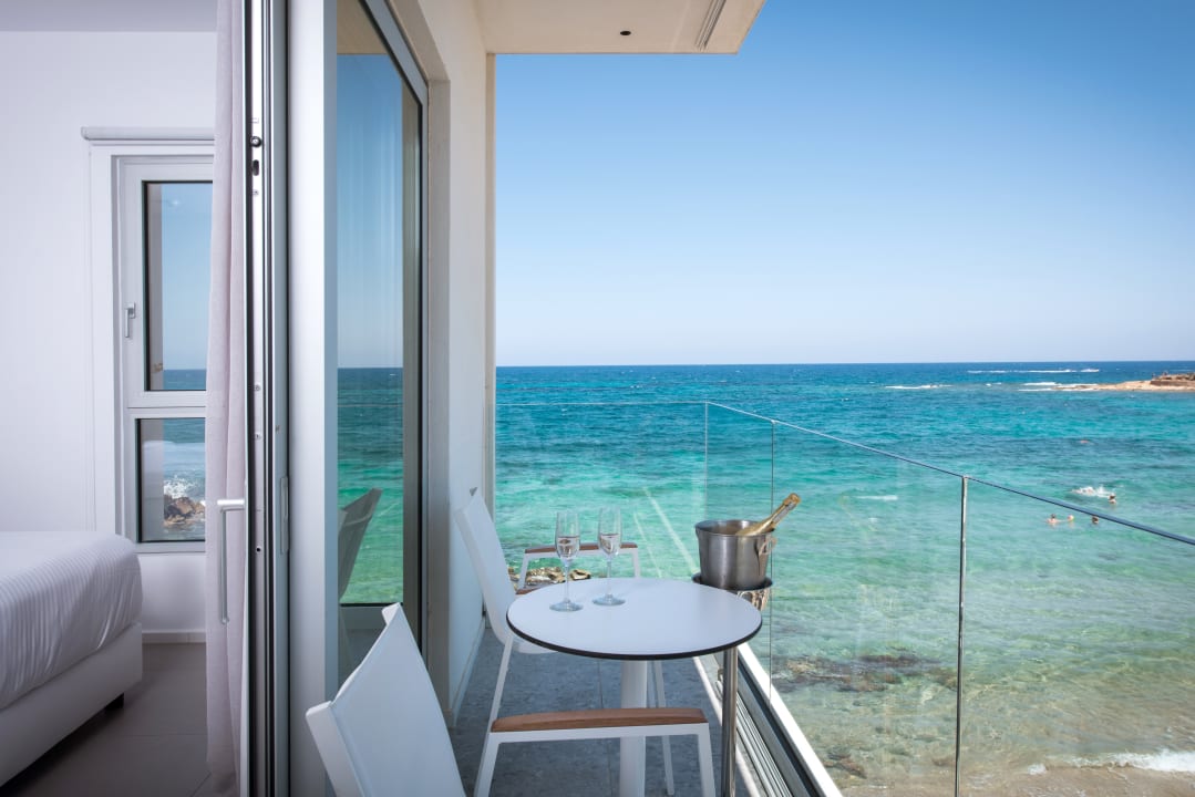 Außenansicht Enorme Ammos Beach Resort