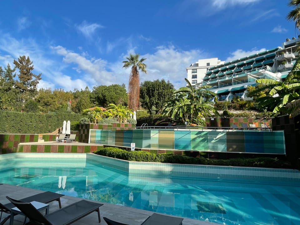 Pool Side Star Elegance