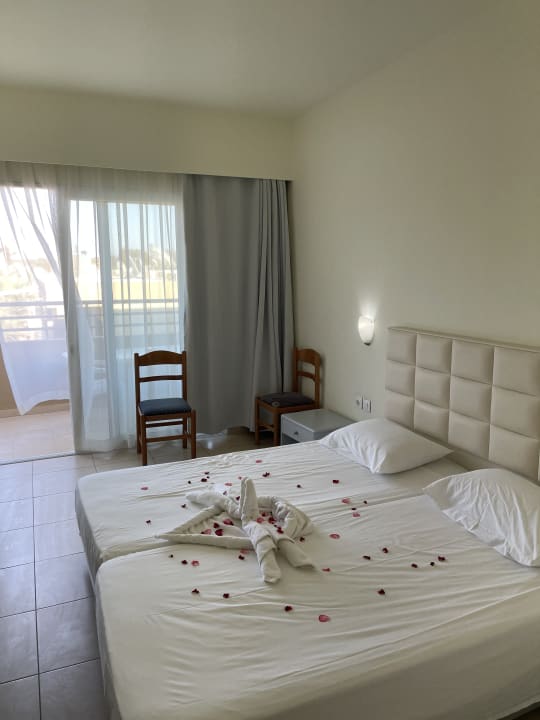 Zimmer Hotel Marathon