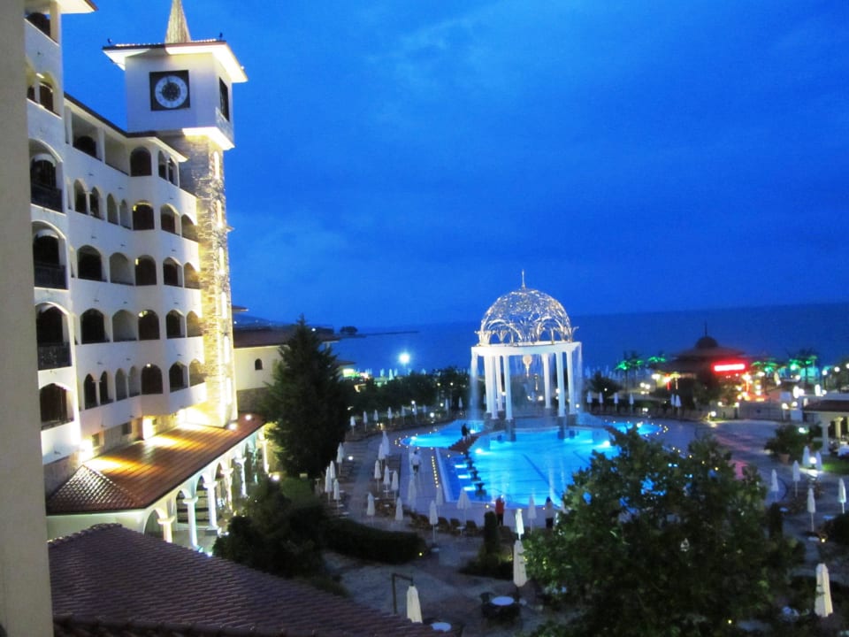 Vom Balkon vom Zimmer 1421 mit Wasserfall Helena Sands
