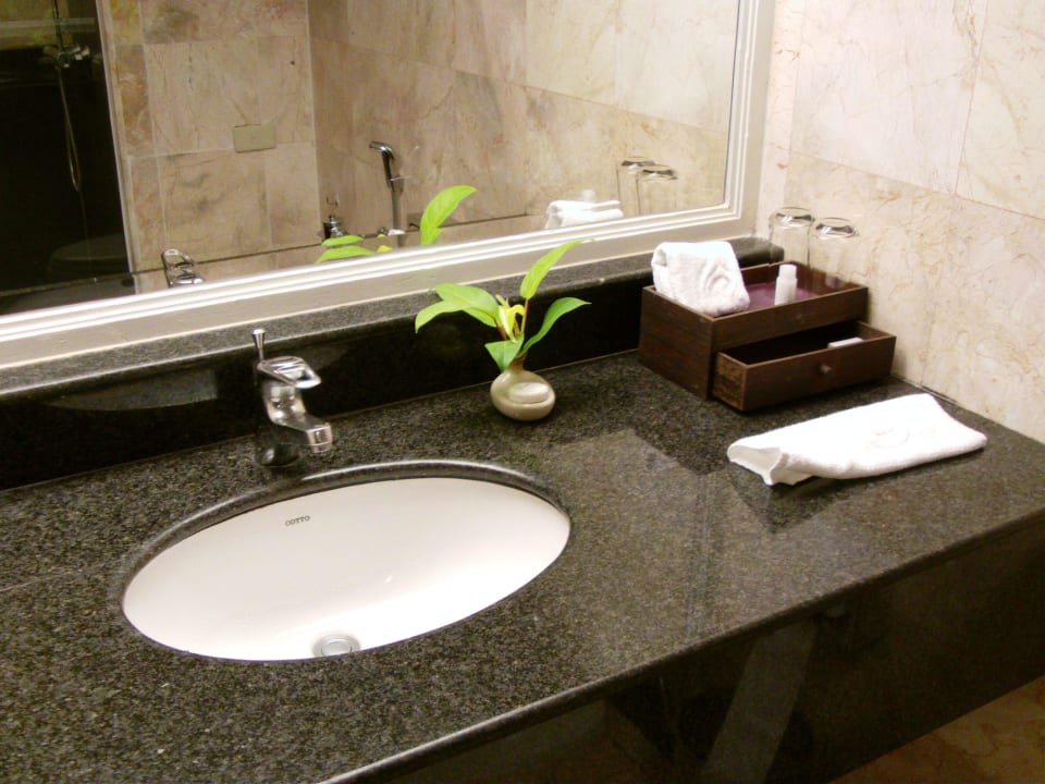 Bad Zimmer 417 Centara Hotel & Convention Centre Udon Thani