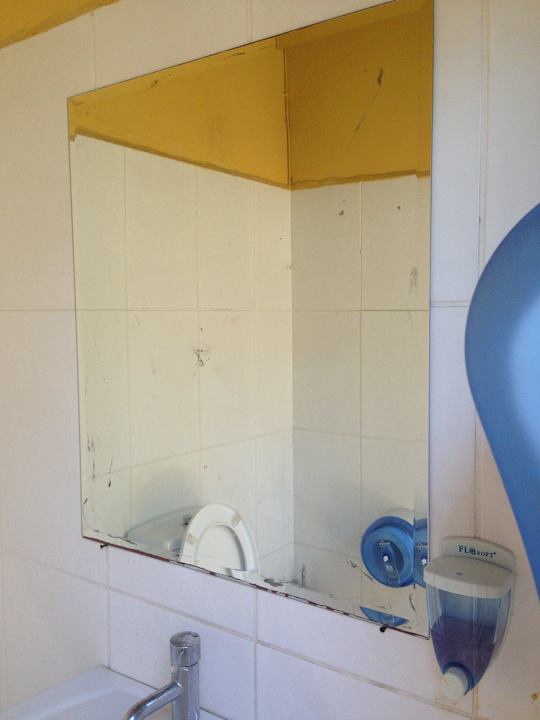 Männer WC im Eingangsbereich Larina Resort Spa & Hotel