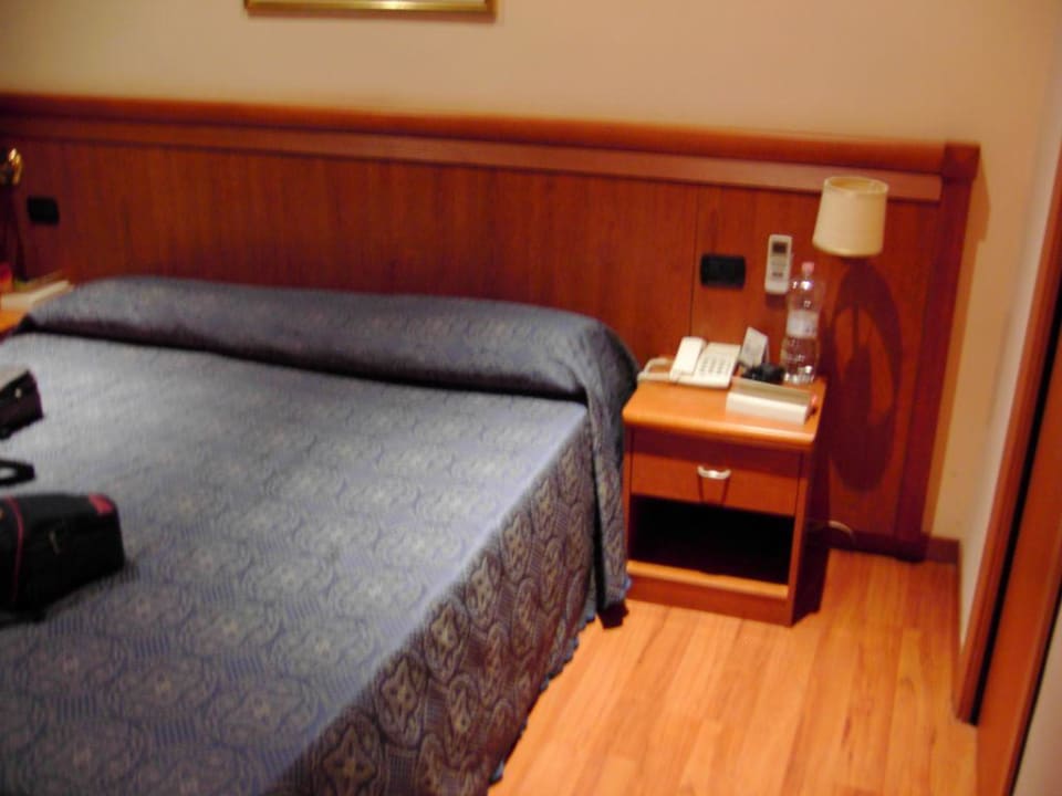 Zimmer/ Bett Hotel Ducale