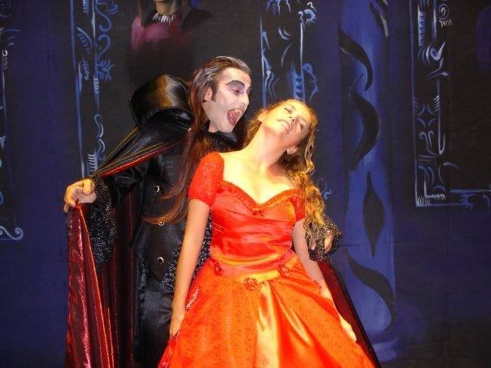 Tanz der Vampire Club Grand Side