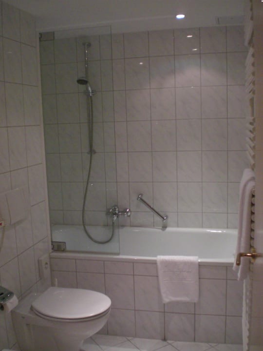 Bad EZ Hotel Palace Berlin