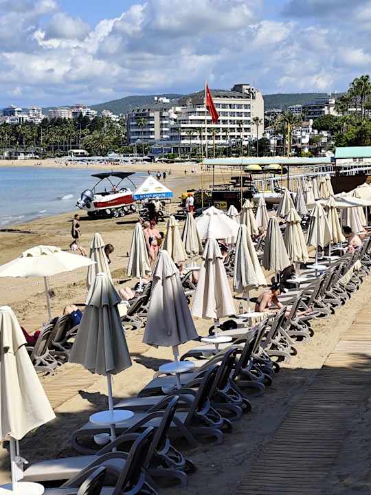 Strand Alaiye Resort & Spa
