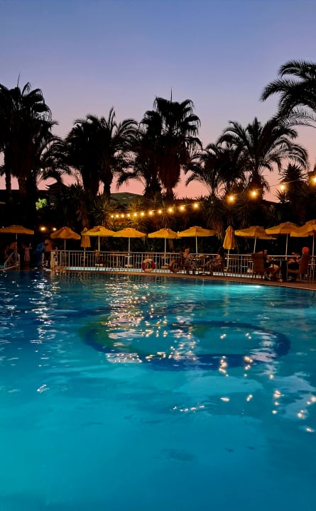 Pool Calimera Hane Garden