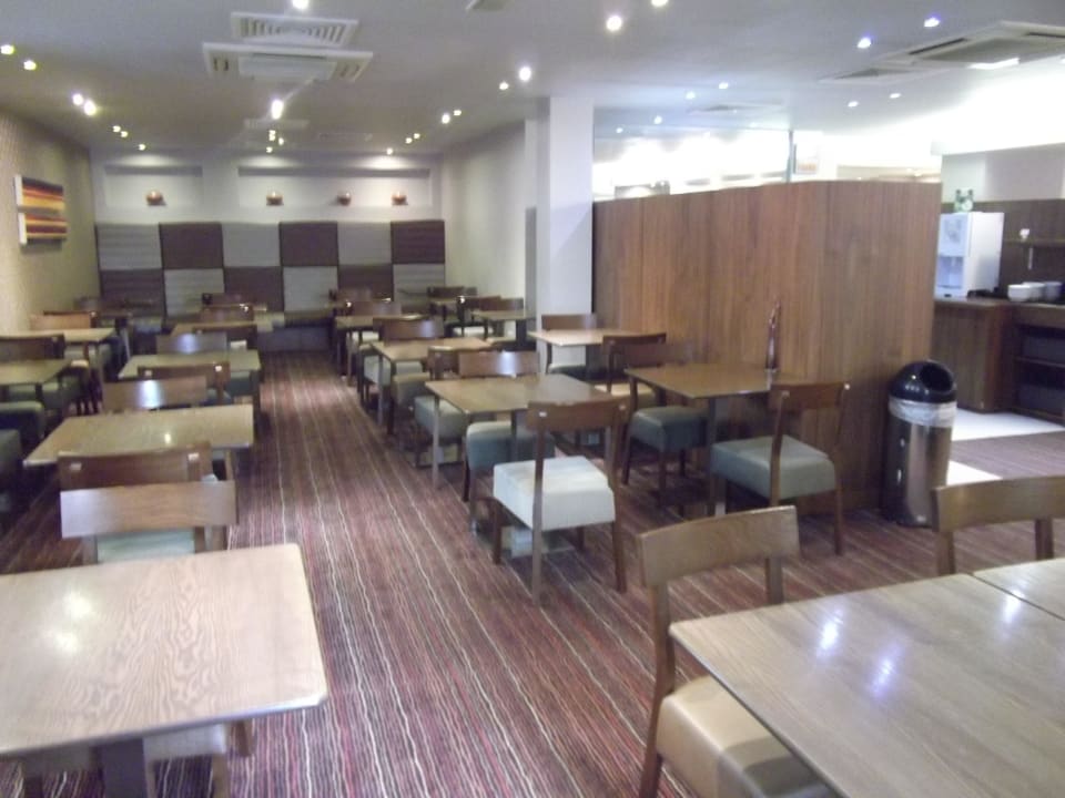 Restaurant Holiday Inn Express London Croydon