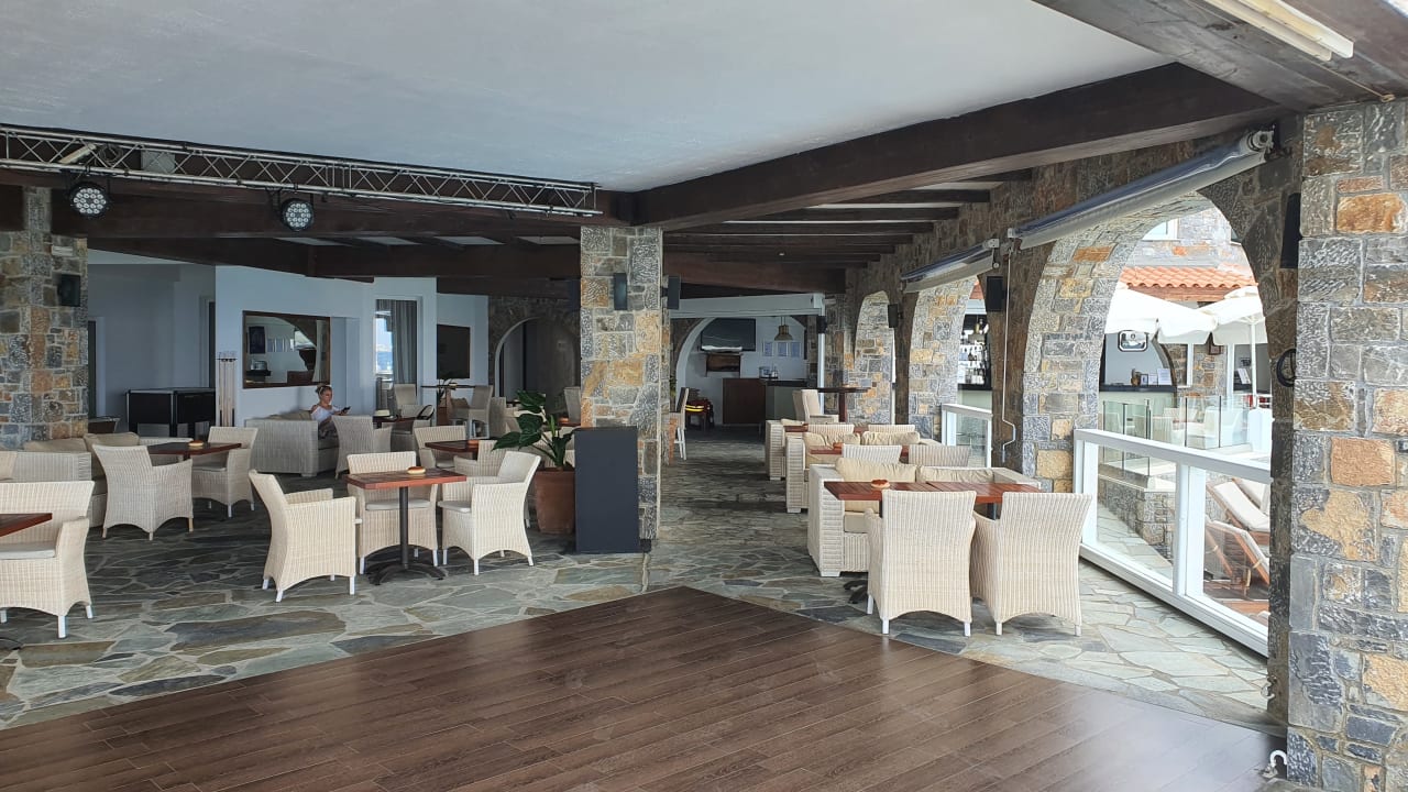 Gastro Alexander Beach Hotel & Village Resort