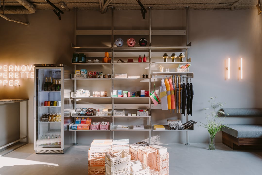 Sonstiges Supernova Hotel